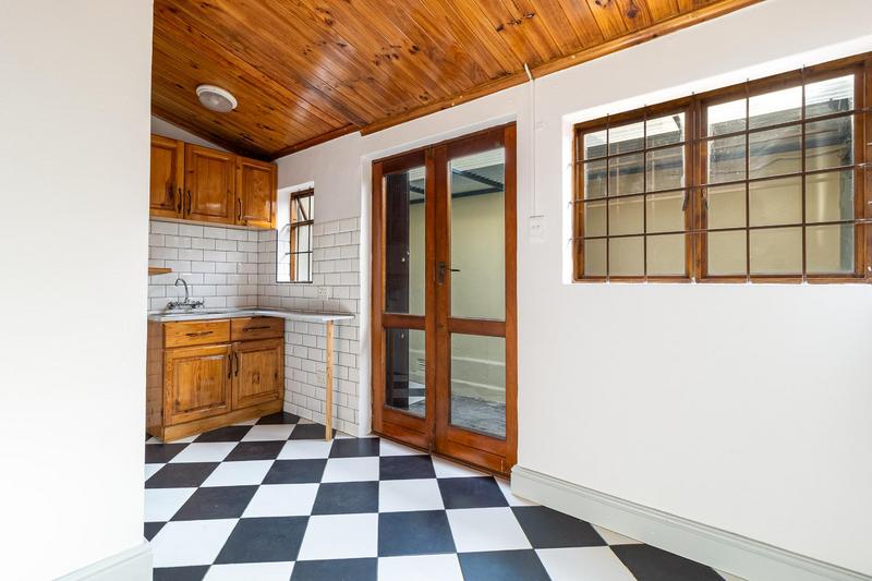 5 Bedroom Property for Sale in Observatory Western Cape